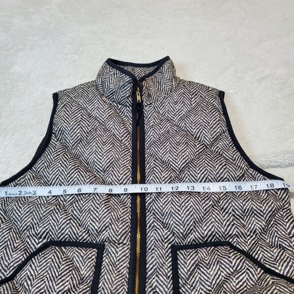 J. Crew Ivory Black Herringbone Print Quilted Zipper Vest Small Outdoor Gorp - Picture 8 of 10